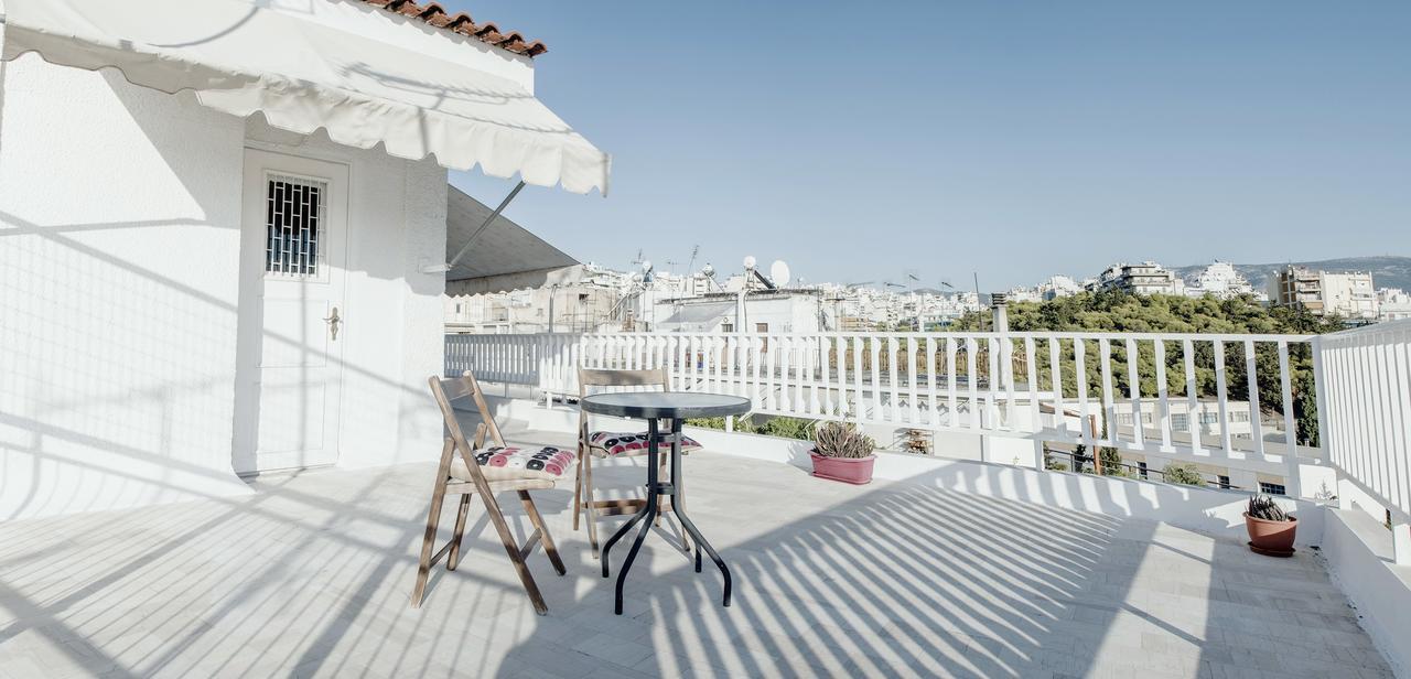 Top Floor Studio With Endless View Apartment Атина Екстериор снимка